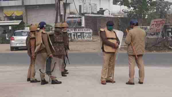 जाम लगाने से पहले लिया हिरासत में