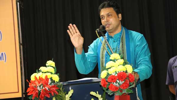 जाट और सरदारों को कम दिमाग का कहकर बुरे फंसे, मांगनी पड़ी माफी