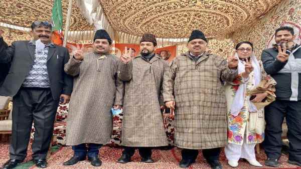 पहली बार जम्मू-कश्मीर की सबसे बड़ी पार्टी बनी