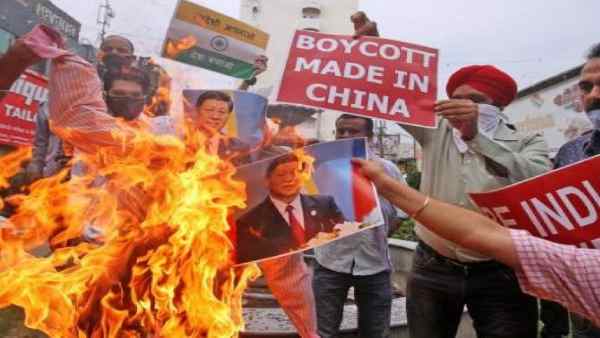 चाइनीज माल के बहिष्कार से 40,000 करोड़ का चपत