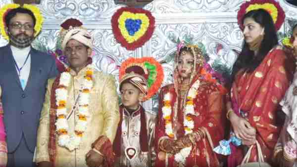DM Amit Kishore didi kanyadaan martyr BSF jawan Ajay Kumar daughter DM Amit Kishore didi kanyadaan martyr BSF jawan Ajay Kumar daughter