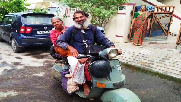 कर्नाटक के एक युवक को महिंद्रा KUV100 कार देने की घोषणा कर दी