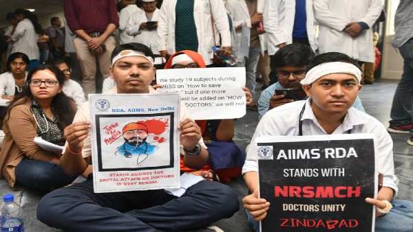 2019 में एक डाक्टर को पिटाई के बाद हड़ताल पर चले गए चिकित्सक