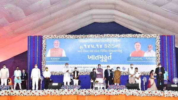 CM Vijay Rupani lays foundation of 145.14 crore worth five group water supply scheme for drinking water CM Vijay Rupani lays foundation of 145.14 crore worth five group water supply scheme for drinking water