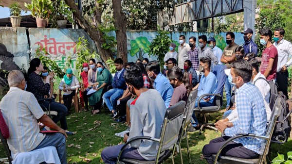 संडे को आजाद चौक सीएसपी कार्यालय बन जाता है कोचिंग सेंटर