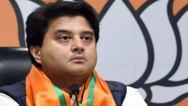अब चुप क्यों हैं सिंधिया?