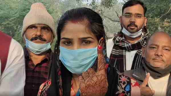 MLC Election 2020: bride done voting in hardoi after marriage MLC Election 2020: bride done voting in hardoi after marriage