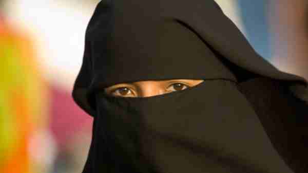 Pakistani woman becomes village head in Etah Pakistani woman becomes village head in Etah