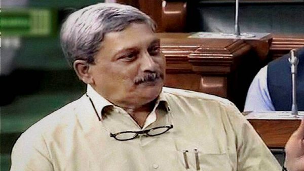 दिवंगत पूर्व रक्षा मंत्री मनोहर पर्रिकर ने किया वन रैंक वन पेंशन' का ऐलान