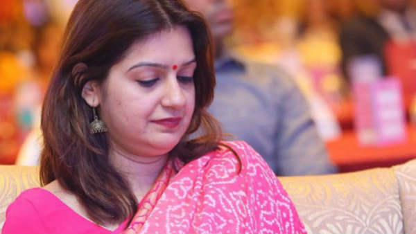 INS विराट को लेकर प्रियंका चतुर्वेदी ने राजनाथ सिंह को लिखा पत्र, की ये पेशकश INS विराट को लेकर प्रियंका चतुर्वेदी ने राजनाथ सिंह को लिखा पत्र, की ये पेशकश