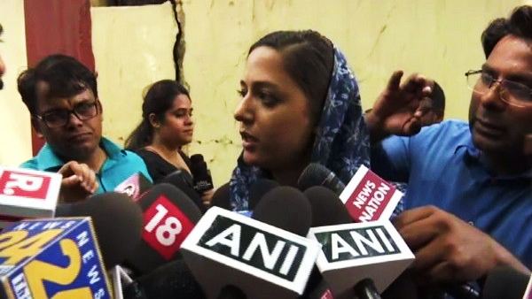 राजनीति में आने के लिए शेहला रशीद ने कुछ लोगों से 3 करोड़ लिएः पिता