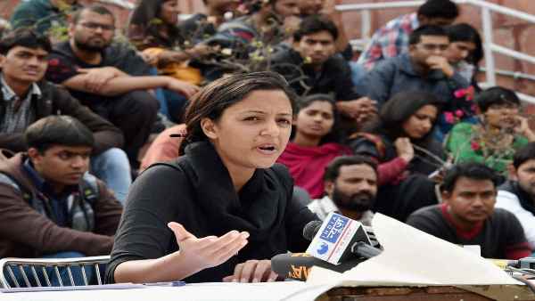 धार्मिक भावना भड़काने का लग चुका है आरोप