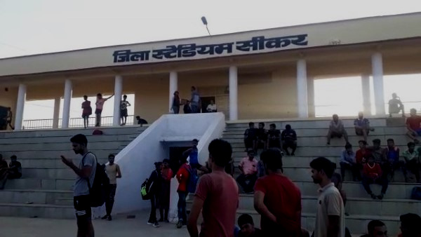 बचपन में माता-पिता को खो दिया