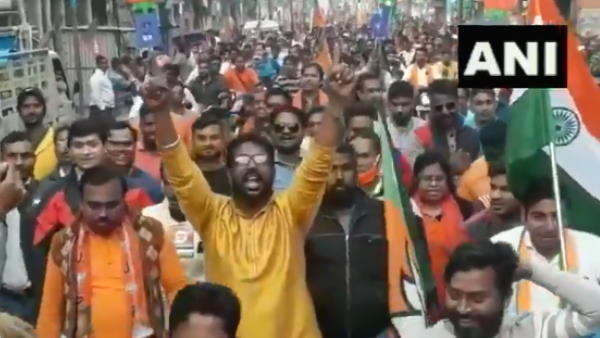 नारे लगाने के मामले में भाजपा नेता गिरफ्तार, West Bengal assembly elections 2021, BJP, west bengal, desh ke gaddaron ko goli maaro saalo ko, Chandannagar, Hooghly, BJP Yuva Morcha President Suresh Shaw, Chandannagar court, पश्चिम बंगाल, भाजपा, हुगली नारे लगाने के मामले में भाजपा नेता गिरफ्तार, West Bengal assembly elections 2021, BJP, west bengal, desh ke gaddaron ko goli maaro saalo ko, Chandannagar, Hooghly, BJP Yuva Morcha President Suresh Shaw, Chandannagar court, पश्चिम बंगाल, भाजपा, हुगली
