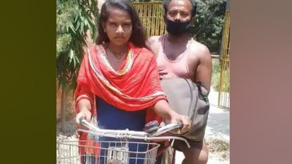 तीन मंजिला मकान है ज्योति के पास