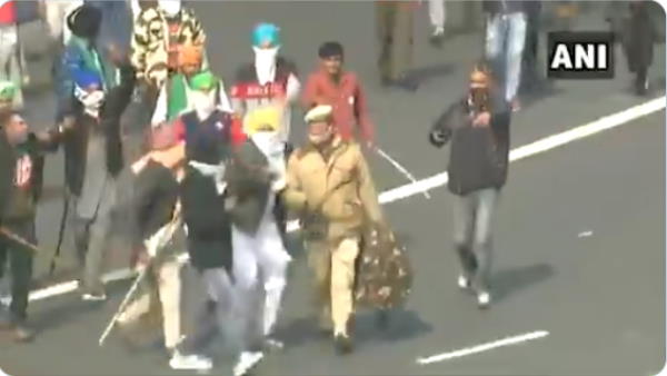 किसान ट्रैक्टर रैली, Kisan Gantantra Parade, kisan tractor rally, ट्रैक्टर रैली समाचार, farmers tractor parade, टैक्टर परेड वीडियो, tractor parade video, farmers parade, Bharatiya Kisan Union, farmers news, farmers protest news, farmers protest, farmers strike, किसान आंदोलन, सिंघु बॉर्डर , singhu border news, farmer, farm laws, किसान, delhi, 3 Farm laws, punjab, पंजाब, republic day किसान ट्रैक्टर रैली, Kisan Gantantra Parade, kisan tractor rally, ट्रैक्टर रैली समाचार, farmers tractor parade, टैक्टर परेड वीडियो, tractor parade video, farmers parade, Bharatiya Kisan Union, farmers news, farmers protest news, farmers protest, farmers strike, किसान आंदोलन, सिंघु बॉर्डर , singhu border news, farmer, farm laws, किसान, delhi, 3 Farm laws, punjab, पंजाब, republic day