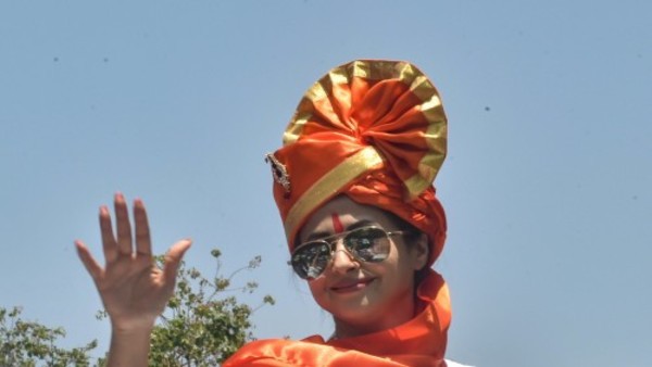 क्या सच बोल रही हैं उर्मिला?