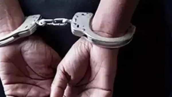 पुलिस ने चाची और नौकर को किया गिरफ्तार