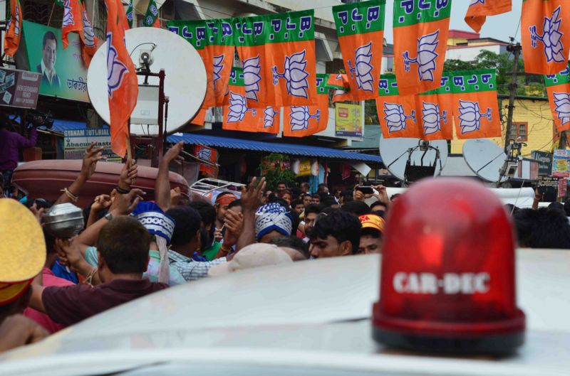 असम: चुनाव से पहले घुसपैठियों की मदद करने वालों के लिए बने पुलिस पैनल पर सवाल असम: चुनाव से पहले घुसपैठियों की मदद करने वालों के लिए बने पुलिस पैनल पर सवाल