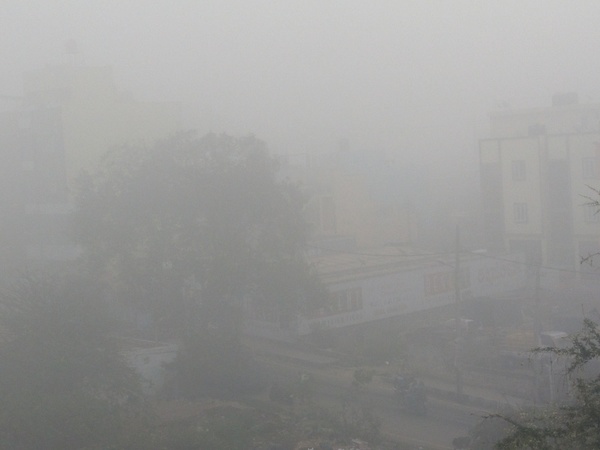 बर्फीली हवाओं की चपेटे में कई राज्य