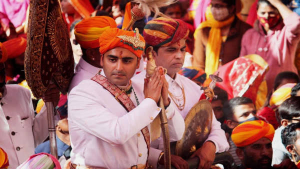 आसपास की रियासतों के हज़ारों प्रतिनिधि भी मौजूद रहे