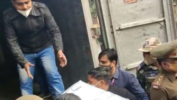 corona vaccine consignment arrived in lucknow corona vaccine consignment arrived in lucknow