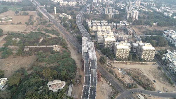 Indias first fabricated steel-railway bridge built in Ahmedabad, 1050 tonnes of fabricated steel used in its construction work Indias first fabricated steel-railway bridge built in Ahmedabad, 1050 tonnes of fabricated steel used in its construction work