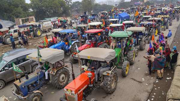 'किसानों का भड़का रहा है विपक्ष'