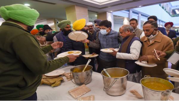 किसान और सरकार 8वें दौर की वार्ता की वार्ता के लिए राजी हुए हैं