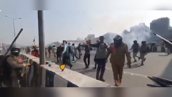 farmers protest at Karnal bypass break police barricades to enter Delhi as tractor rally farmers protest at Karnal bypass break police barricades to enter Delhi as tractor rally