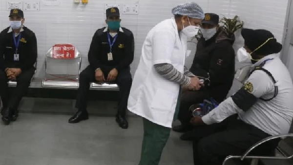 covid-19 vaccine dry run begins in Chandigarh, security guard gets first dummy vaccine covid-19 vaccine dry run begins in Chandigarh, security guard gets first dummy vaccine