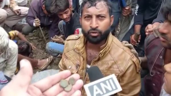 नदी के किनारे है मराठा राजा नाना साहब की समाधि