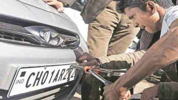 It is mandatory to install high security number plate in bike, car in UP It is mandatory to install high security number plate in bike, car in UP
