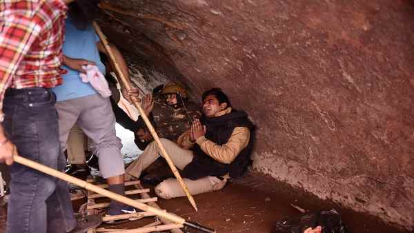 'वी डू नॉट वांट ब्लड ऑन आवर हैंड्स'