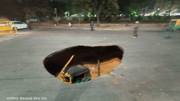 सिंधिकैंप से टोंक रोड की तरफ जा रहा था ऑटो
