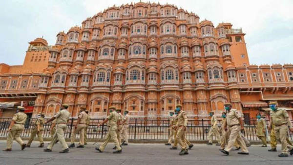 एक बार तो ACP संजीव चौधरी ने फोन को सही समझा