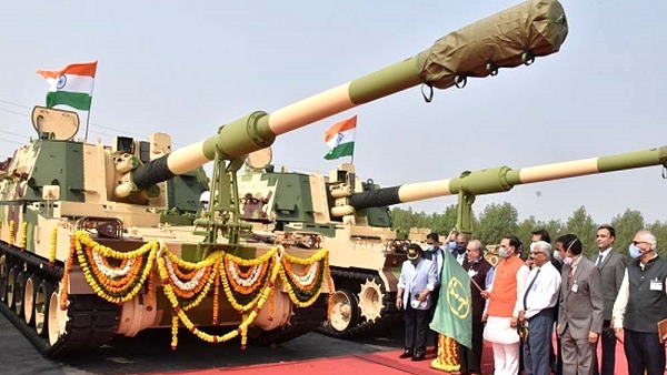 50 किमी तक मार सकती हैं इसकी तोप