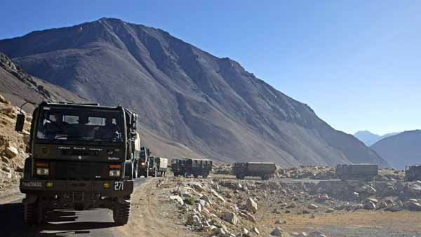 सिक्किम के नाकु ला में झड़पों के बीच बातचीत