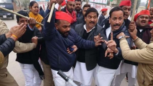 Samajwadi party Tractor Rally in support of farmers in uttar pradesh Samajwadi party Tractor Rally in support of farmers in uttar pradesh