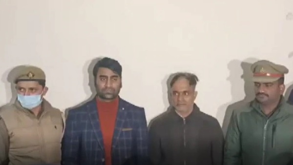 251 रुपए का एंड्रॉयड फोन देने का वादा कर अरबों की ठगी कर चुका है मोहित