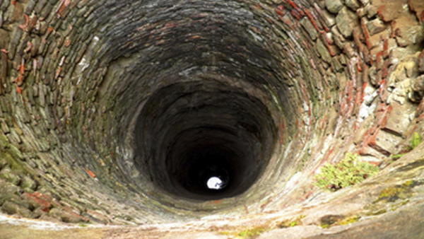 pregnant woman jumped into the well, when Harassed By her Husband pregnant woman jumped into the well, when Harassed By her Husband