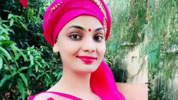 Case registered against folk singer Neha Singh Rathore in Jaunpur Case registered against folk singer Neha Singh Rathore in Jaunpur