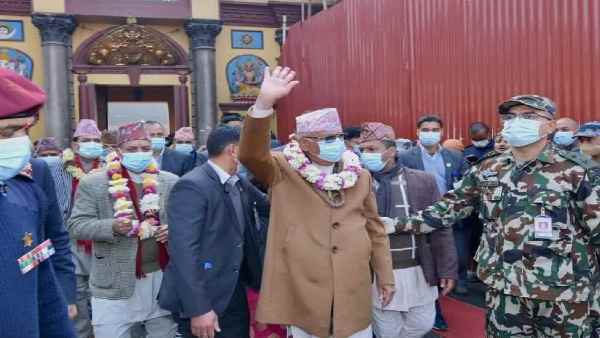 'प्रचंड' गुट को ओली का जवाब?