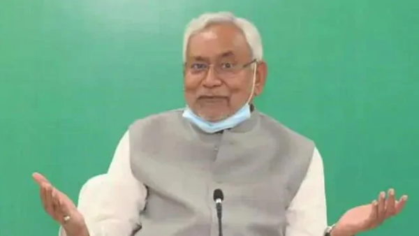 नीतीश कुमार पर तेजस्वी का हमला