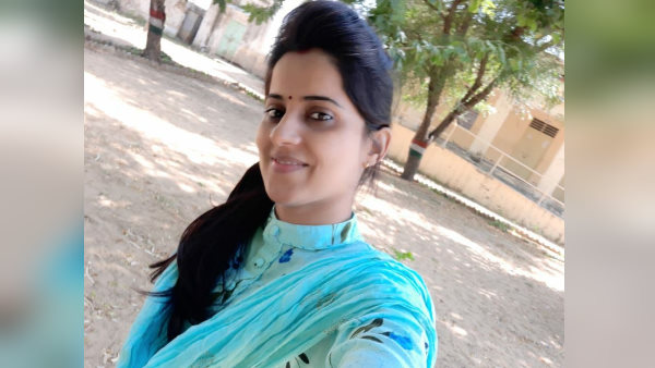 प्रमिला की कुल सरकारी नौकरी