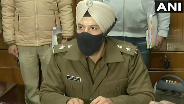suspect caught by singhu border had taken name of inspector Haryana Police has clarified suspect caught by singhu border had taken name of inspector Haryana Police has clarified