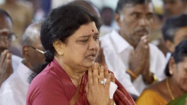 कोरोना वायरस से संक्रमित पाई गईं शशिकला , ICU में भर्ती कोरोना वायरस से संक्रमित पाई गईं शशिकला , ICU में भर्ती