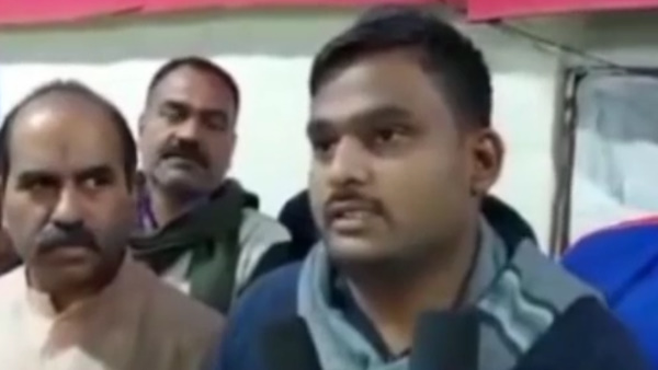 ट्रेन में सवार थे आधा दर्जन युवक