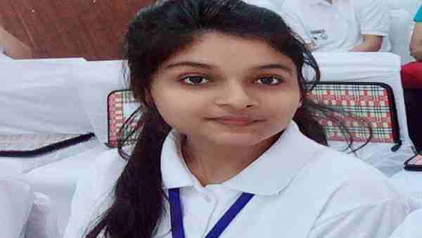 कौन हैं Srishti Goswami जो बनी सीएम