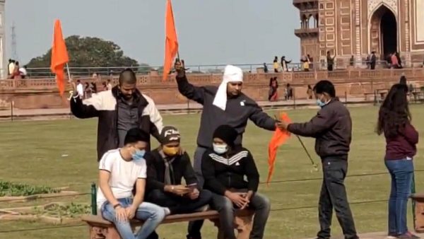 Unfurling saffron flag and chanting Shiv Chalisa in taj mahal 4 arrested Unfurling saffron flag and chanting Shiv Chalisa in taj mahal 4 arrested